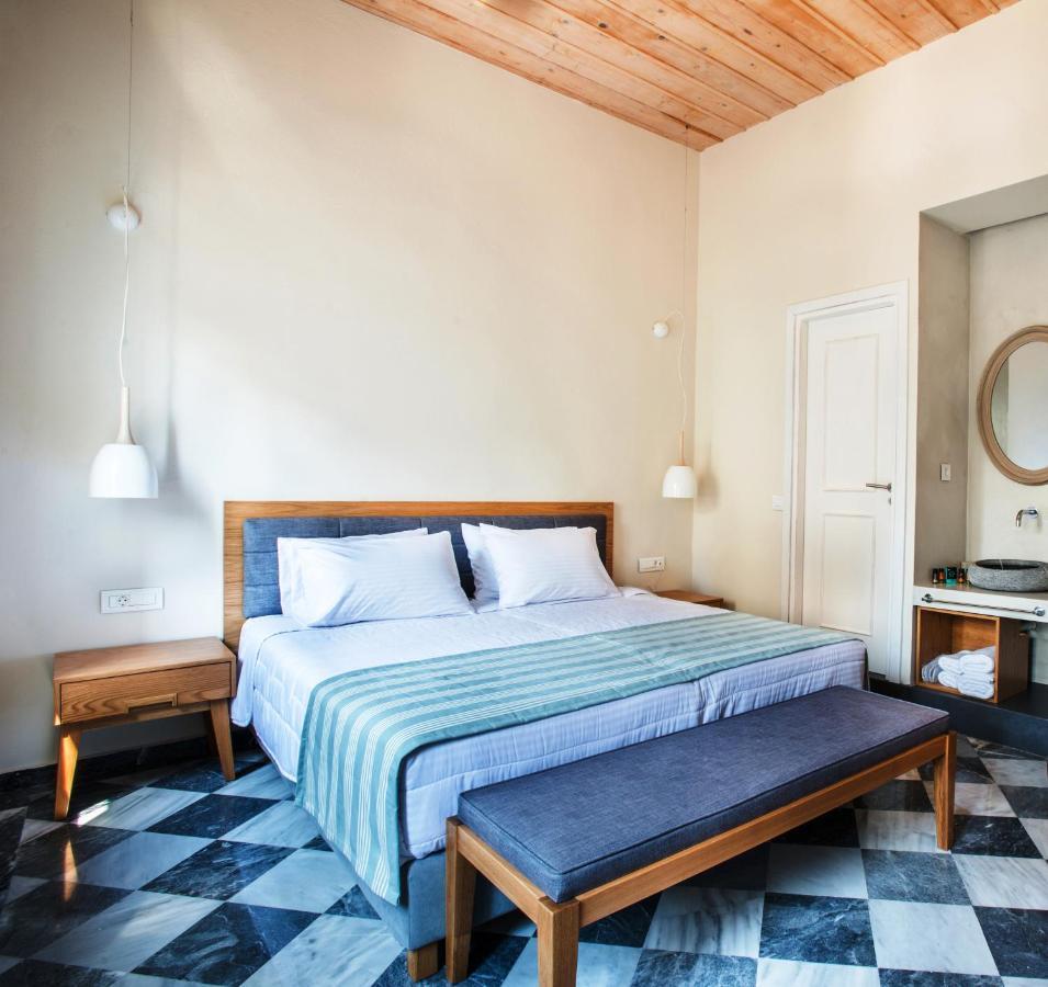Hotel Off Chania  ภายนอก รูปภาพ