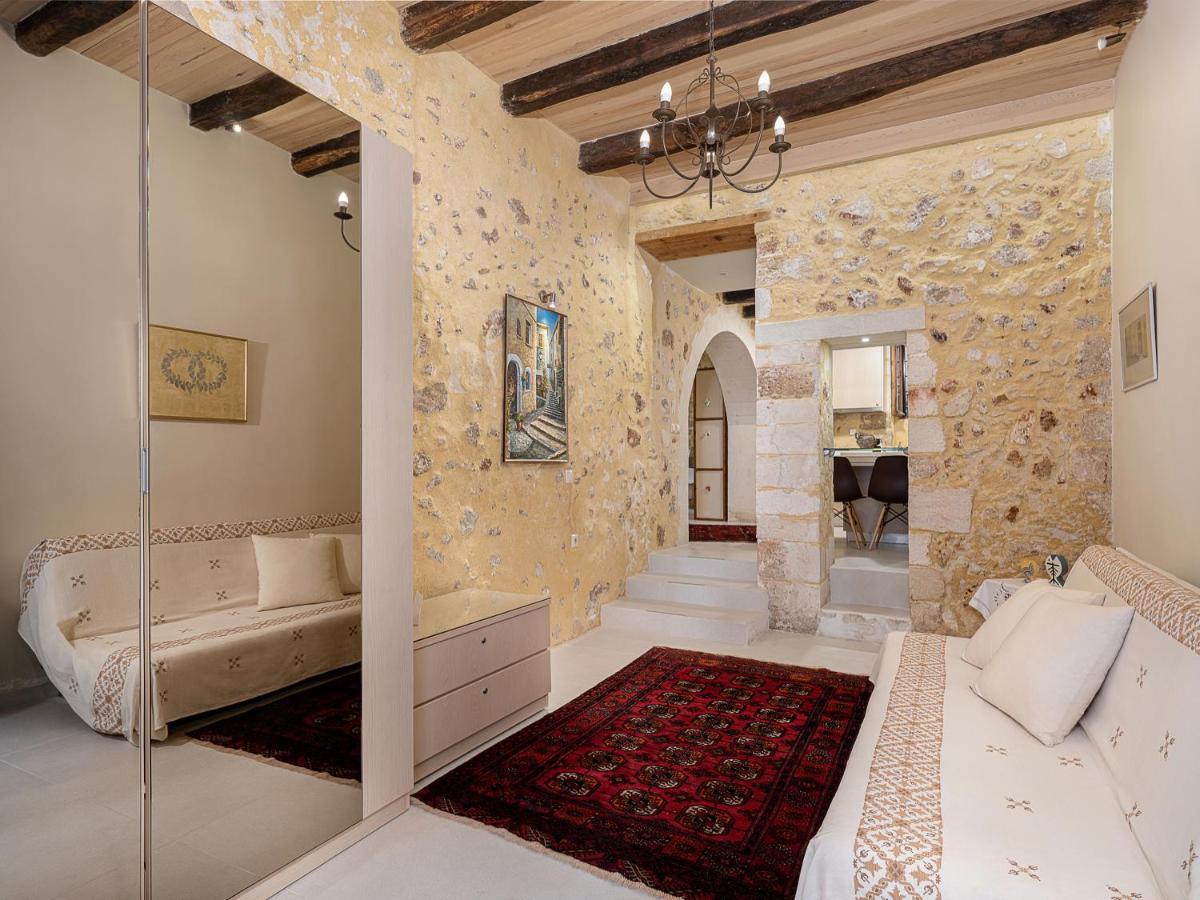 Hotel Off Chania  ภายนอก รูปภาพ