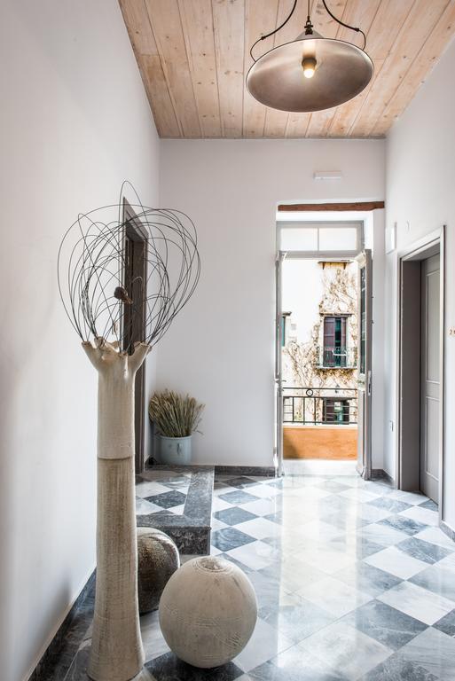 Hotel Off Chania  ภายนอก รูปภาพ