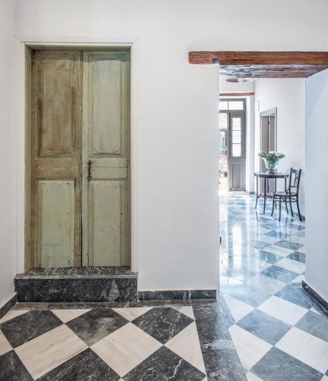 Hotel Off Chania  ภายนอก รูปภาพ