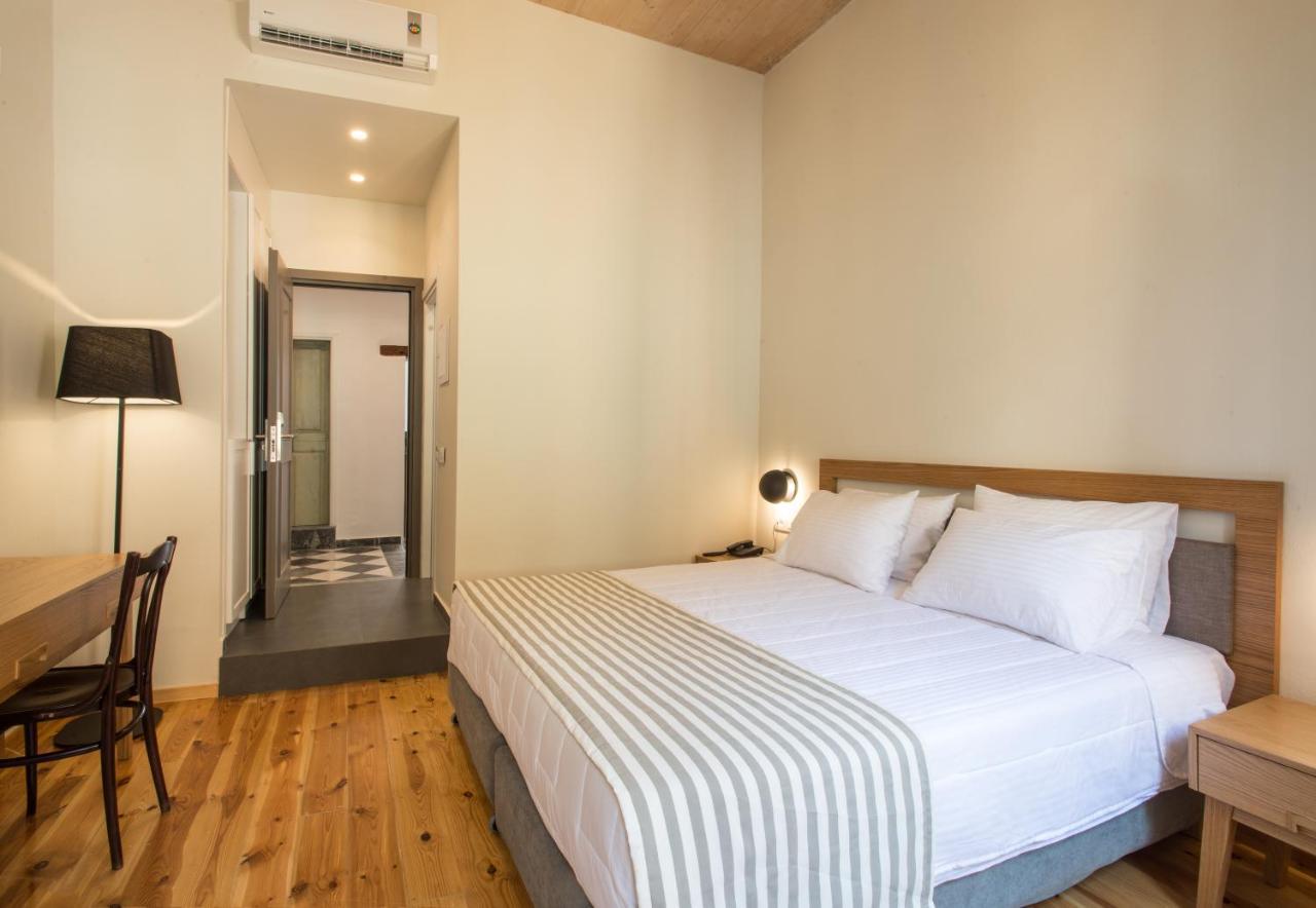 Hotel Off Chania  ภายนอก รูปภาพ
